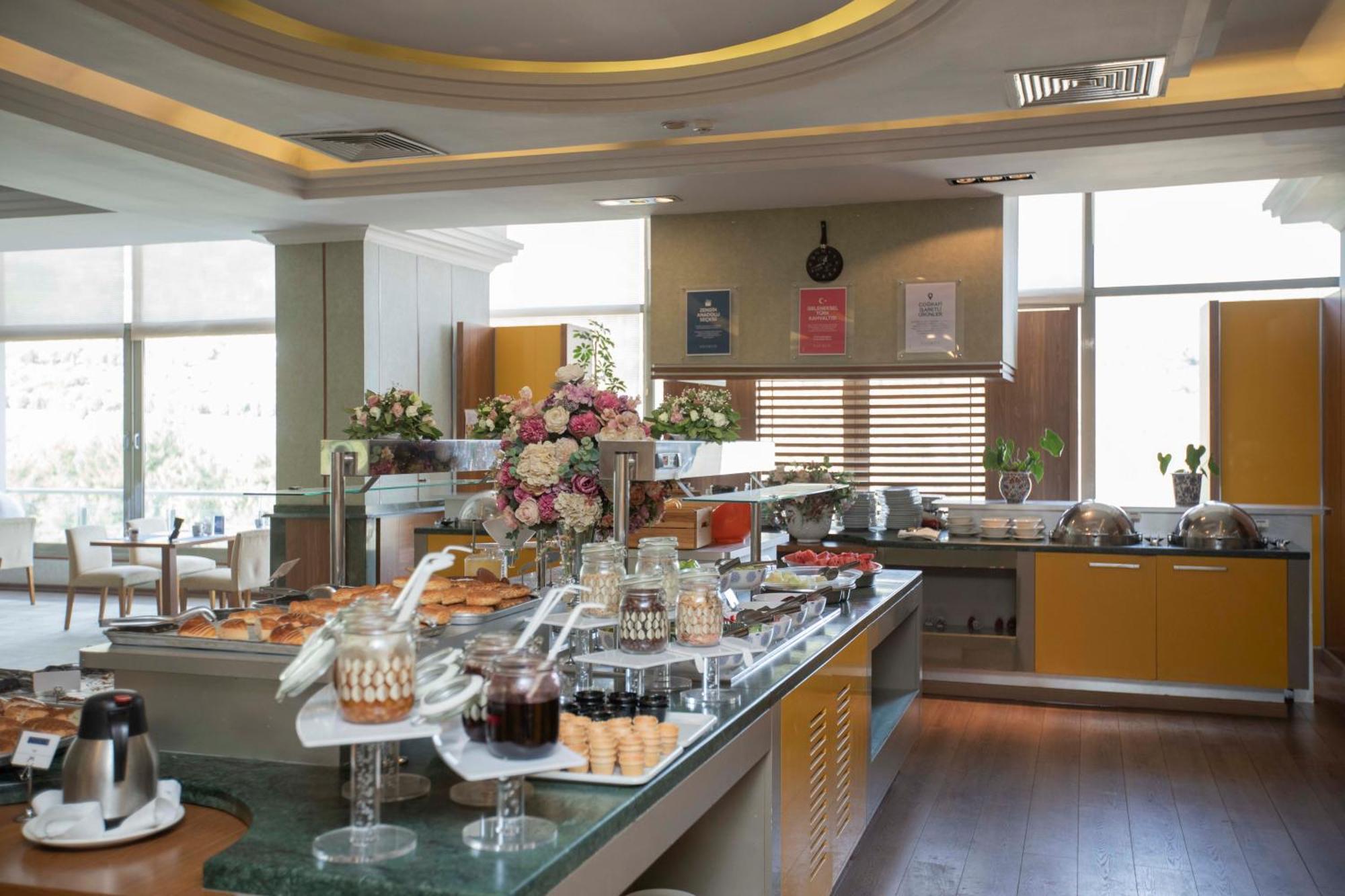Anemon Grand Manisa Otel Екстер'єр фото