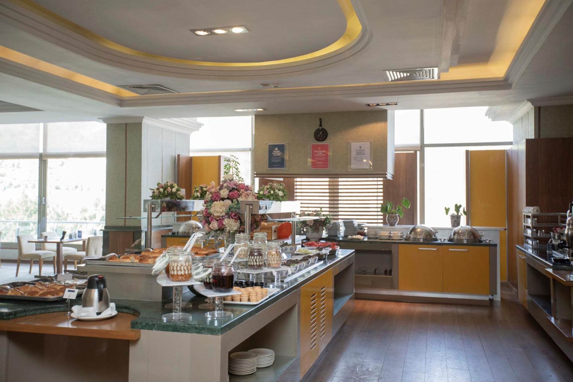 Anemon Grand Manisa Otel Екстер'єр фото