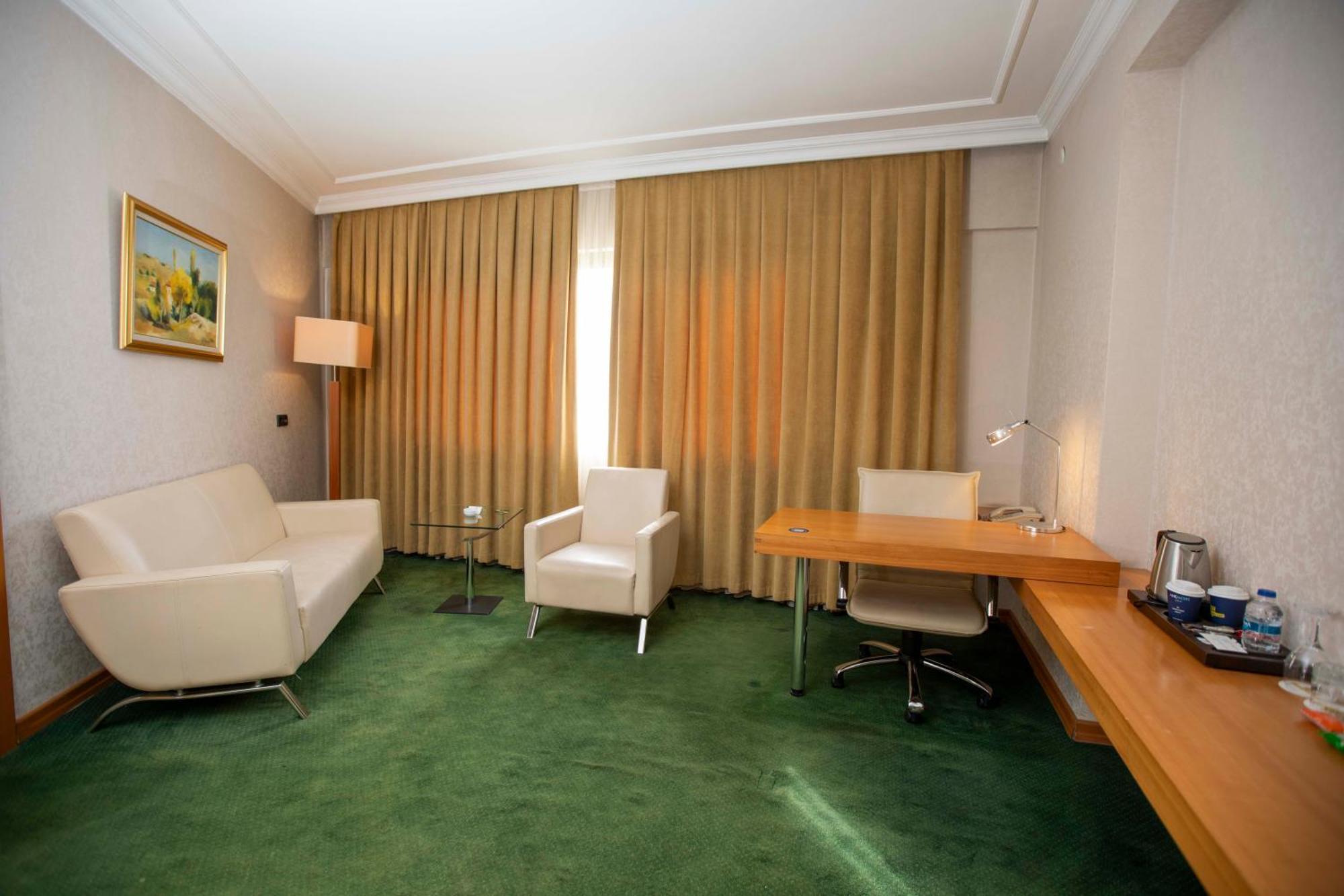 Anemon Grand Manisa Otel Екстер'єр фото