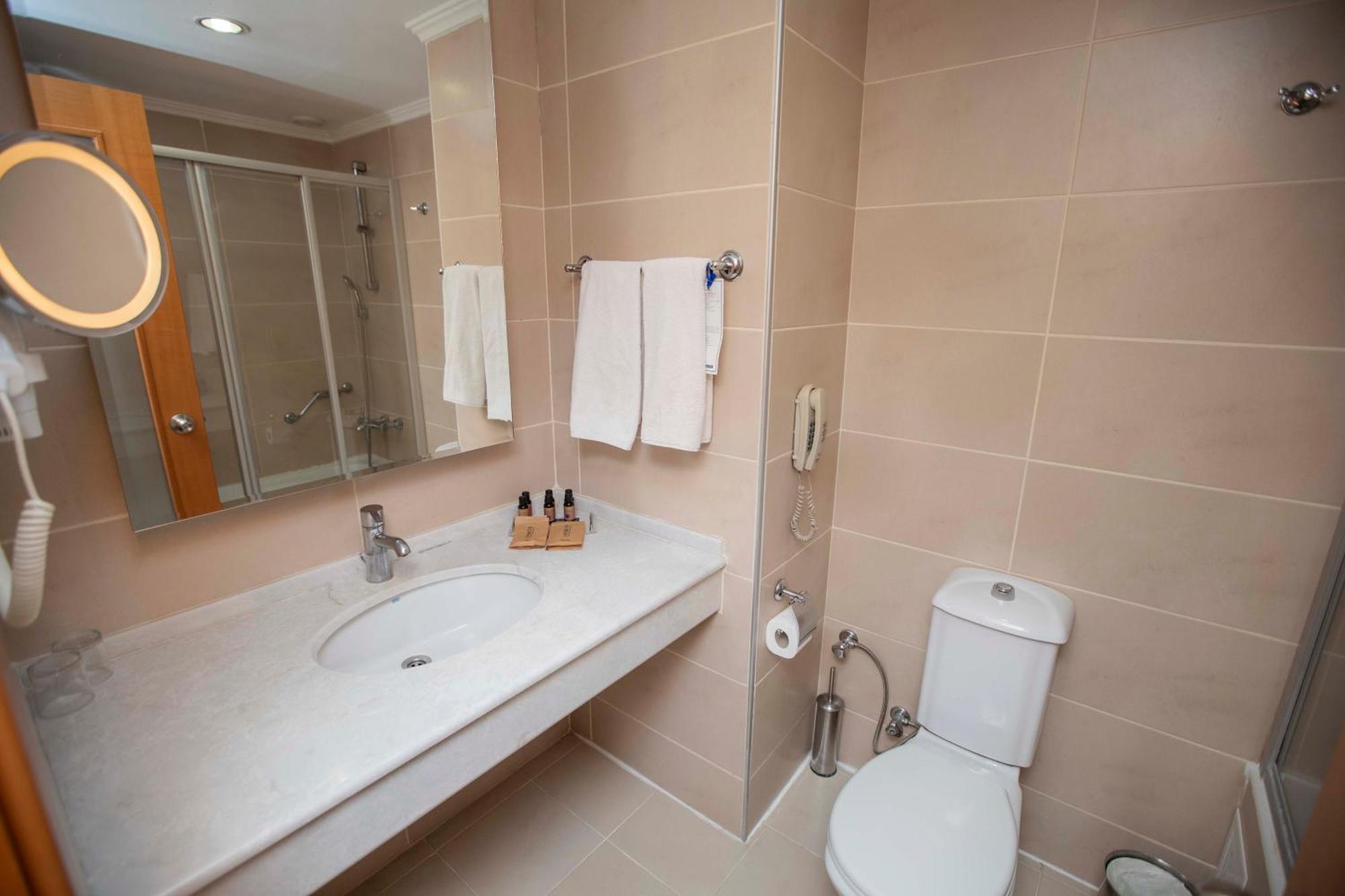 Anemon Grand Manisa Otel Екстер'єр фото
