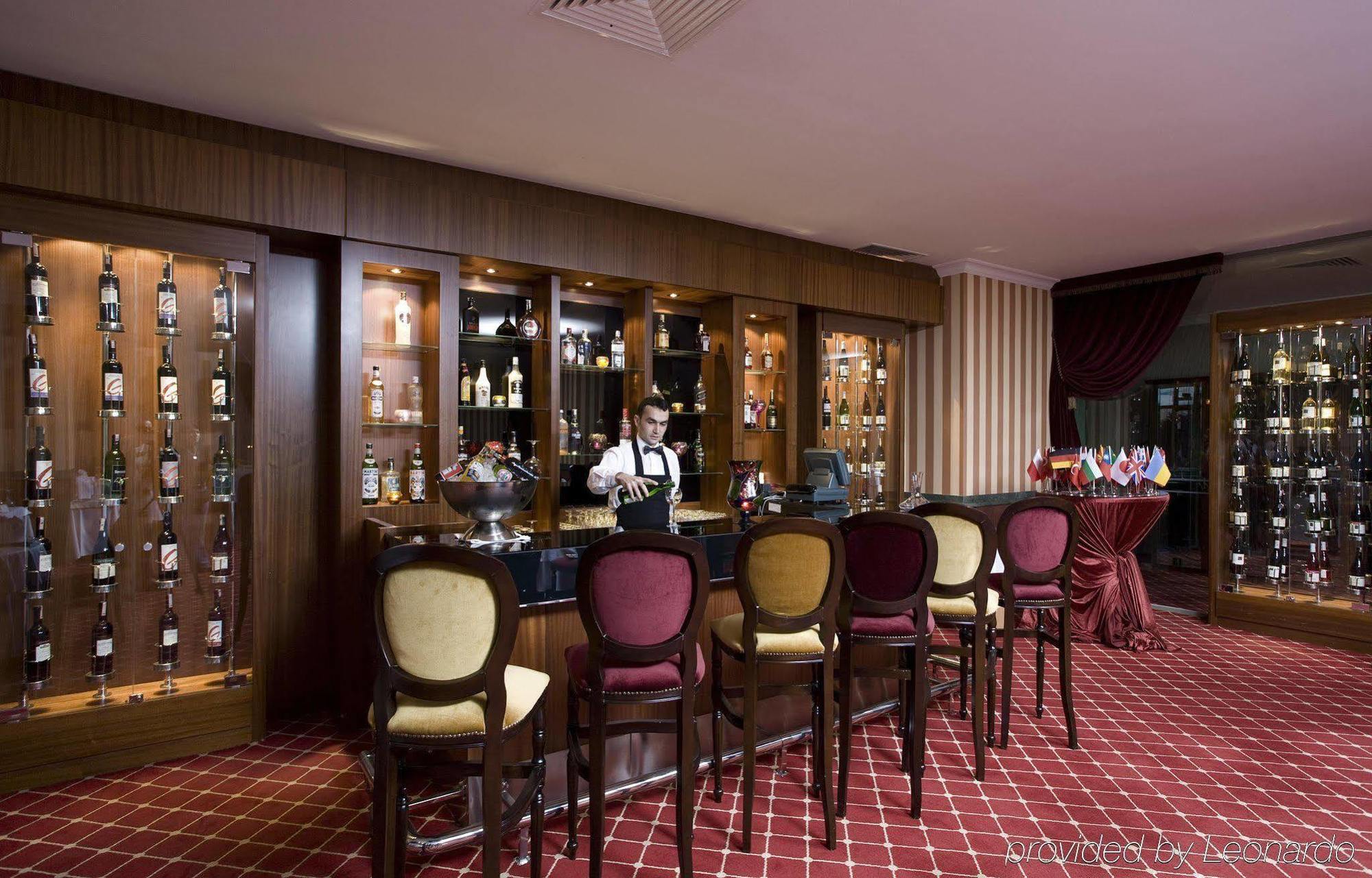 Anemon Grand Manisa Otel Ресторан фото