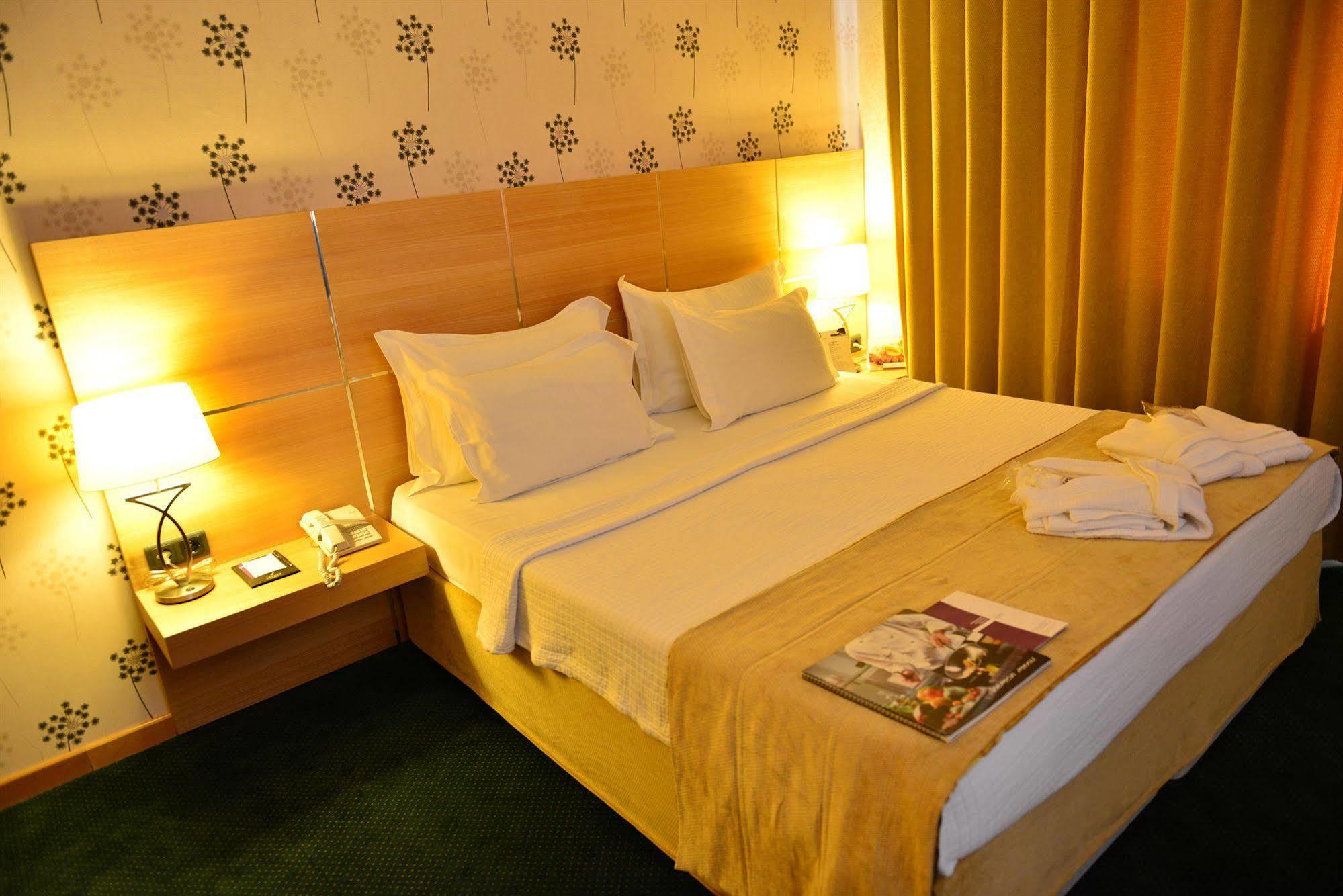 Anemon Grand Manisa Otel Екстер'єр фото