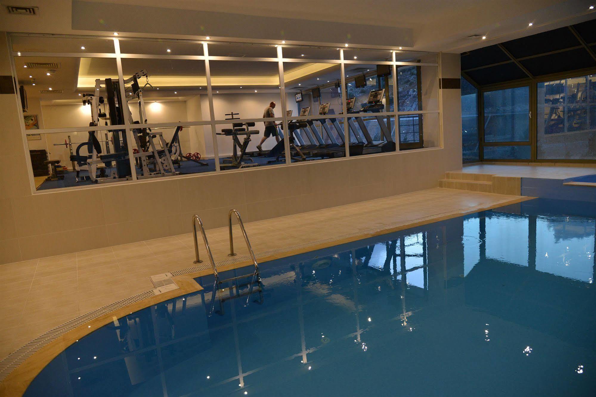 Anemon Grand Manisa Otel Екстер'єр фото